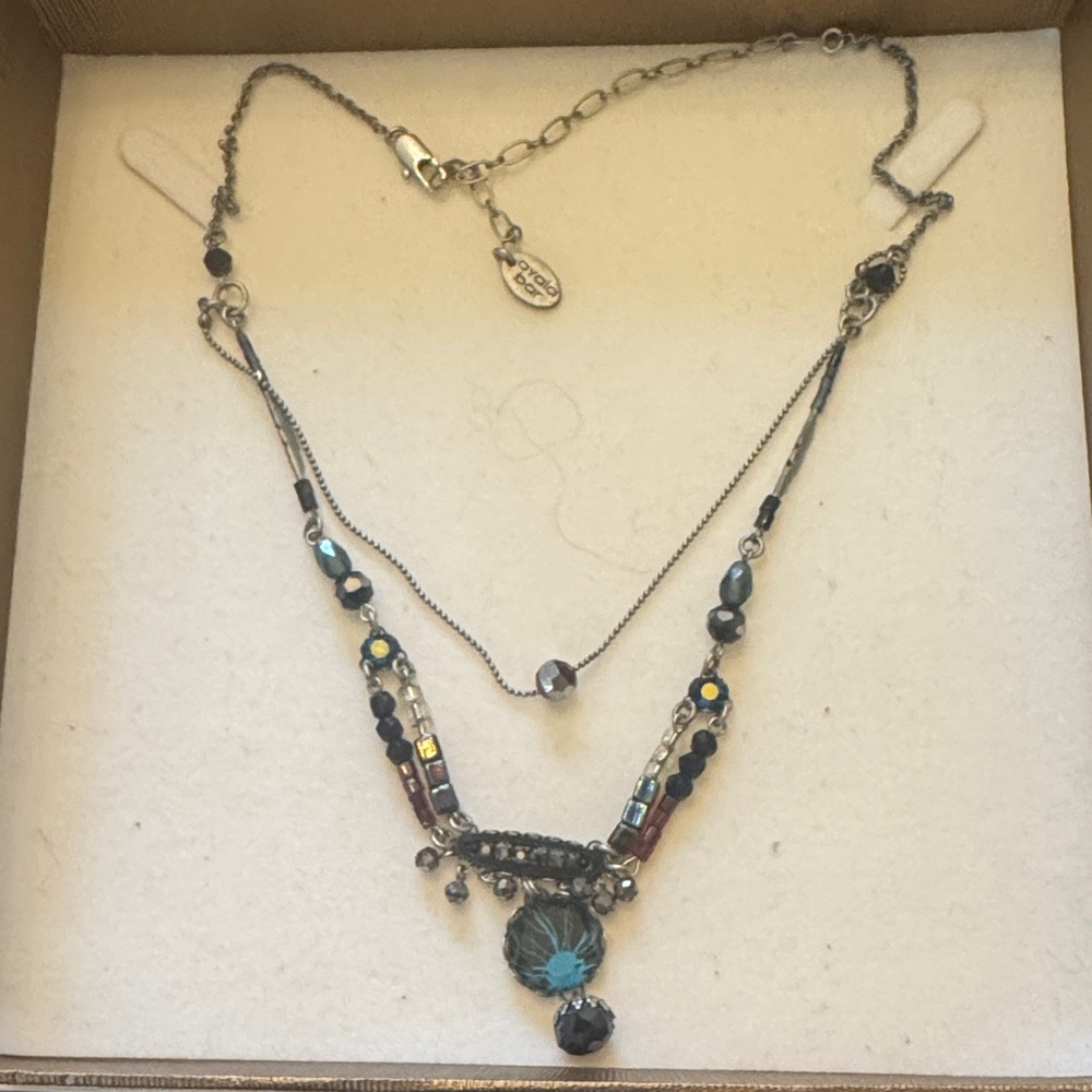 Chic Black and Silver Necklace